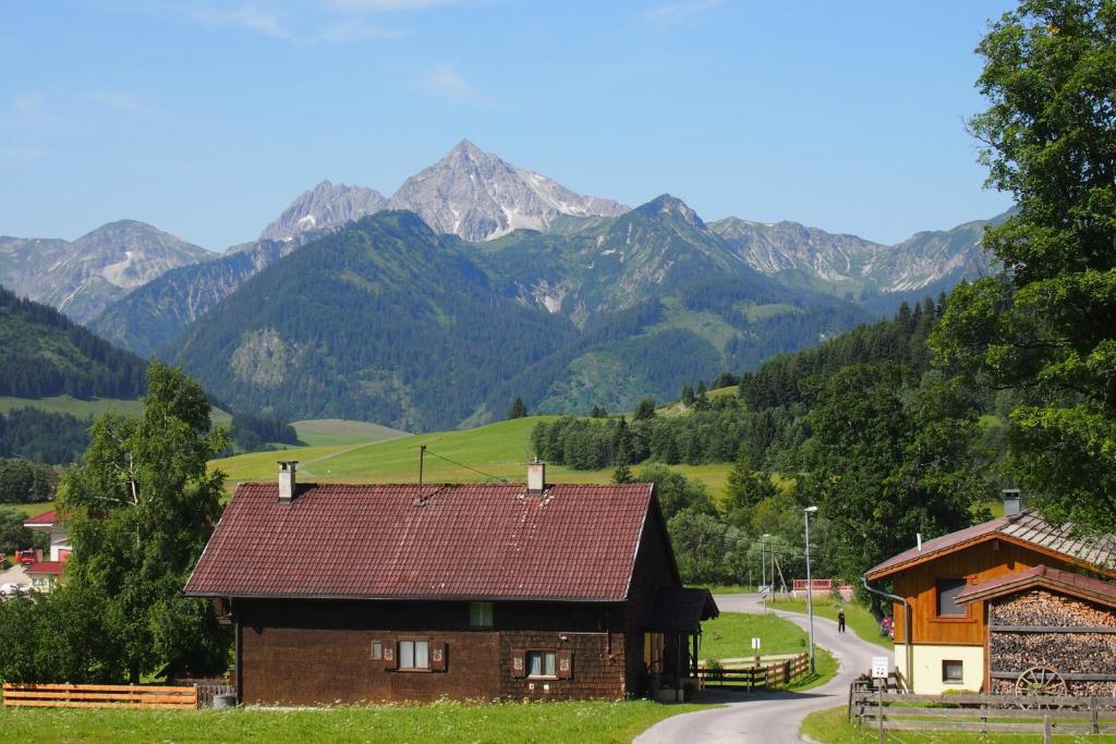 شقة Haus Bergwelt Grän المظهر الخارجي الصورة